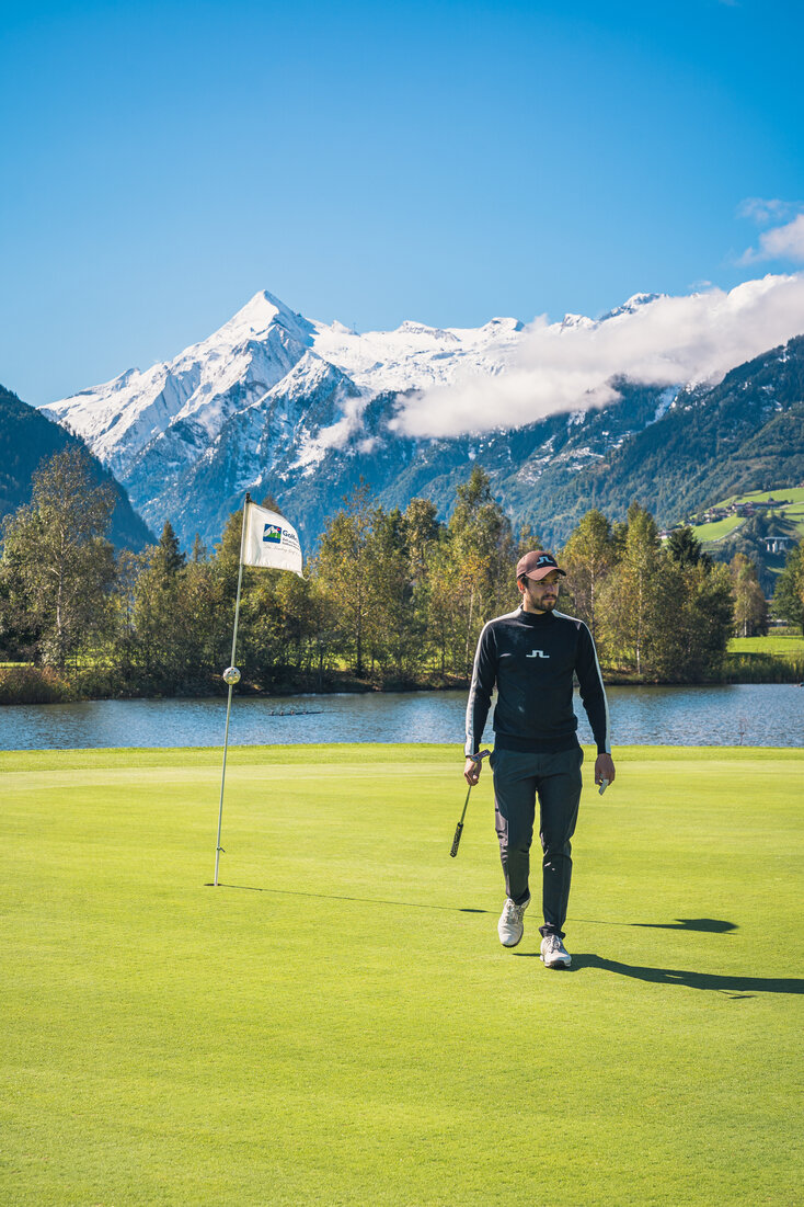 Golf with a view | © Zell am See-Kaprun Tourismus 