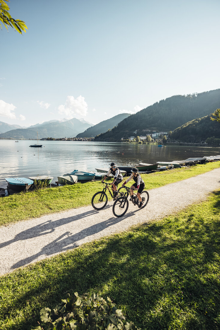 Cycling by the lake for two | © Zell am See-Kaprun Tourismus