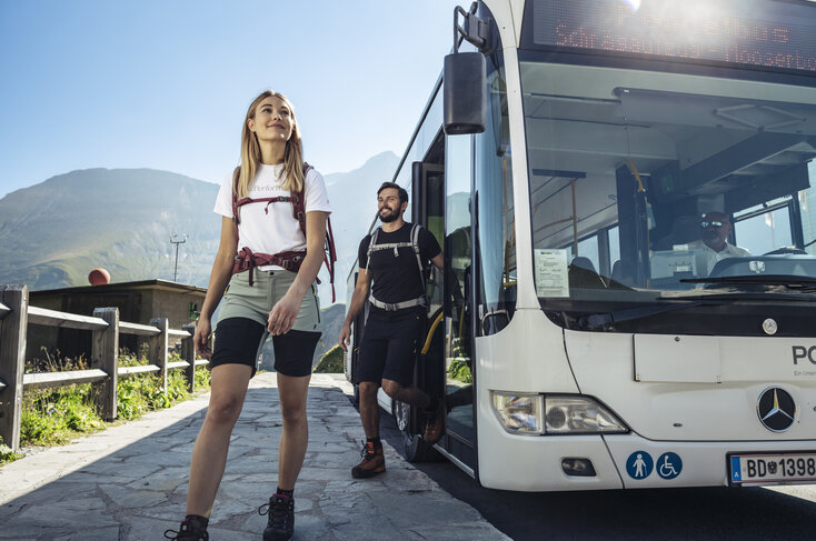 By bus to the excursion destination on the mountain | © Zell am See-Kaprun Tourismus