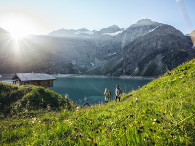 A hike for two at the reservoirs | © Zell am See-Kaprun Tourismus