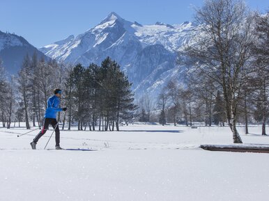 Cross-country skiing during your winter holidays in Zell am See-Kaprun | © Nikolaus Faistauer Photography