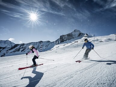 Sun skiing in Zell am See-Kaprun | © Kitzsteinhorn