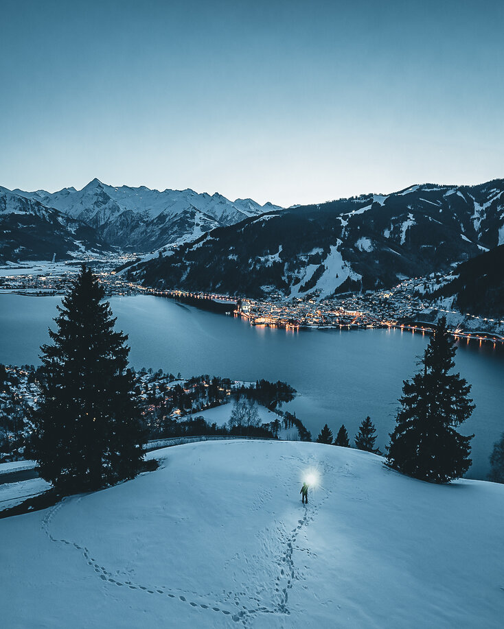 The wintry landscape around Lake Zell | © Zell am See-Kaprun Tourismus