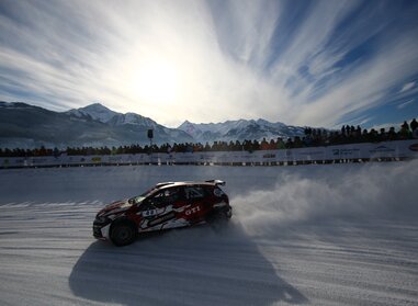 GTI at the GP Ice Race in Zell am See-Kaprun | © Zell am See-Kaprun Tourismus