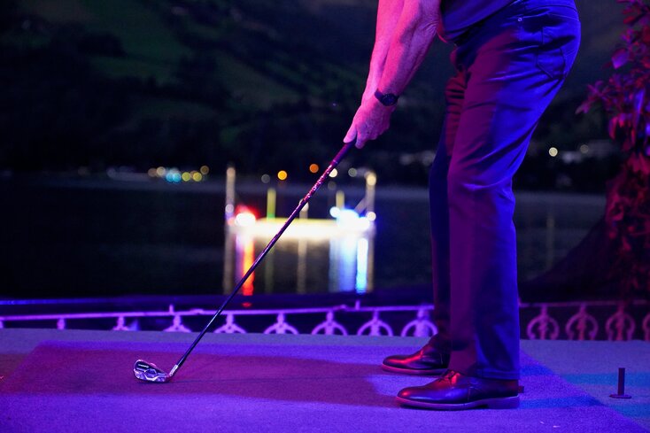Die One Shot Golf Challenge in Zell am See-Kaprun findet auf der Casino Terrasse statt | © Zell am See-Kaprun Tourismus