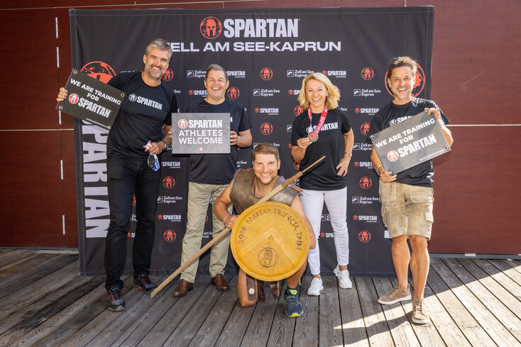  Group photo from the Spartan Race Press Conference for the 2022 Summer Race | © Nikolaus Faistauer Photography 