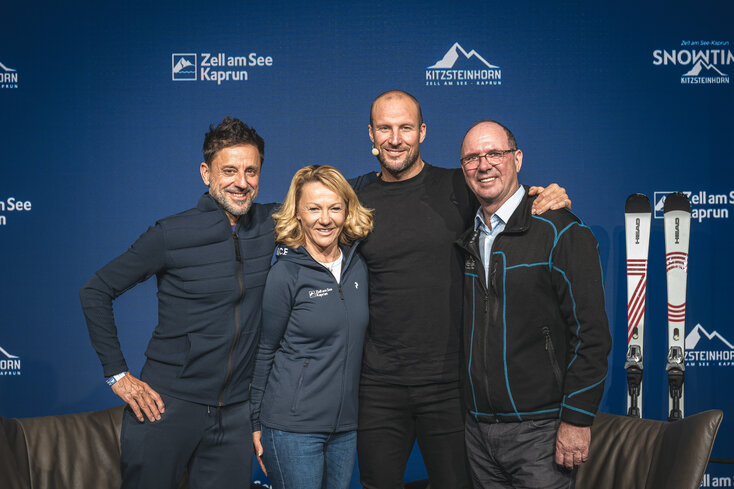 Group picture with officials and Aksel Lund Svindal | © Zell am See-Kaprun Tourismus
