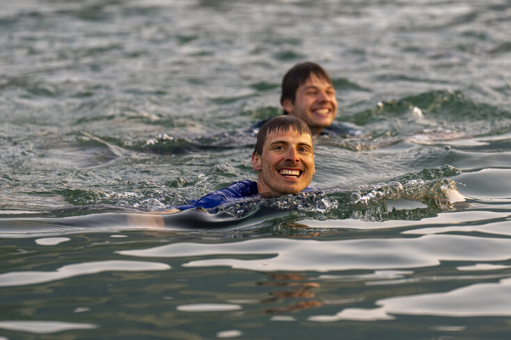 Damien Lacaze swimming in lake Zell | © zooom Christian Lorenz