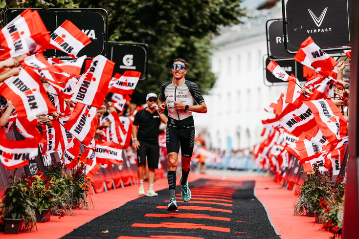 Lukas Hollaus at the finish line | © Johannes Radlwimmer