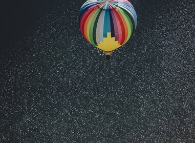 Balloon flies over Lake Zell | © Zell am See-Kaprun / EXPA-FEI