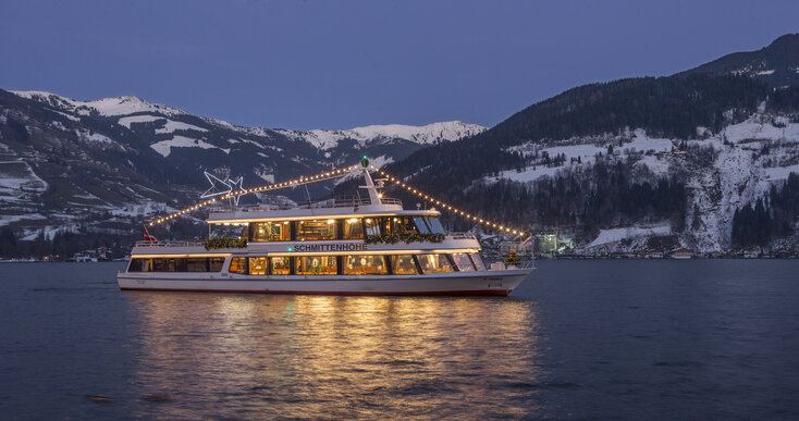 Boat trip at Lake Zell in advent | © Schmittenhöhe